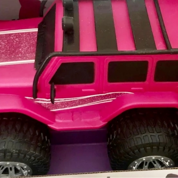 BARBIE Pink RC Jeep by Sharper Image! GREAT CHRISTMAS GIFT! GREAT PRICE! - Picture 4 of 7